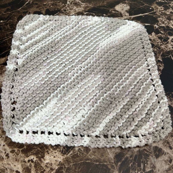 Handmade set of three dishcloths - Picture 5 of 7